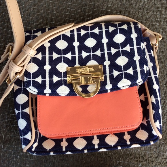 ❌SOLD❌ Spartina Linen and Leather Crossbody Bag - Picture 2 of 11